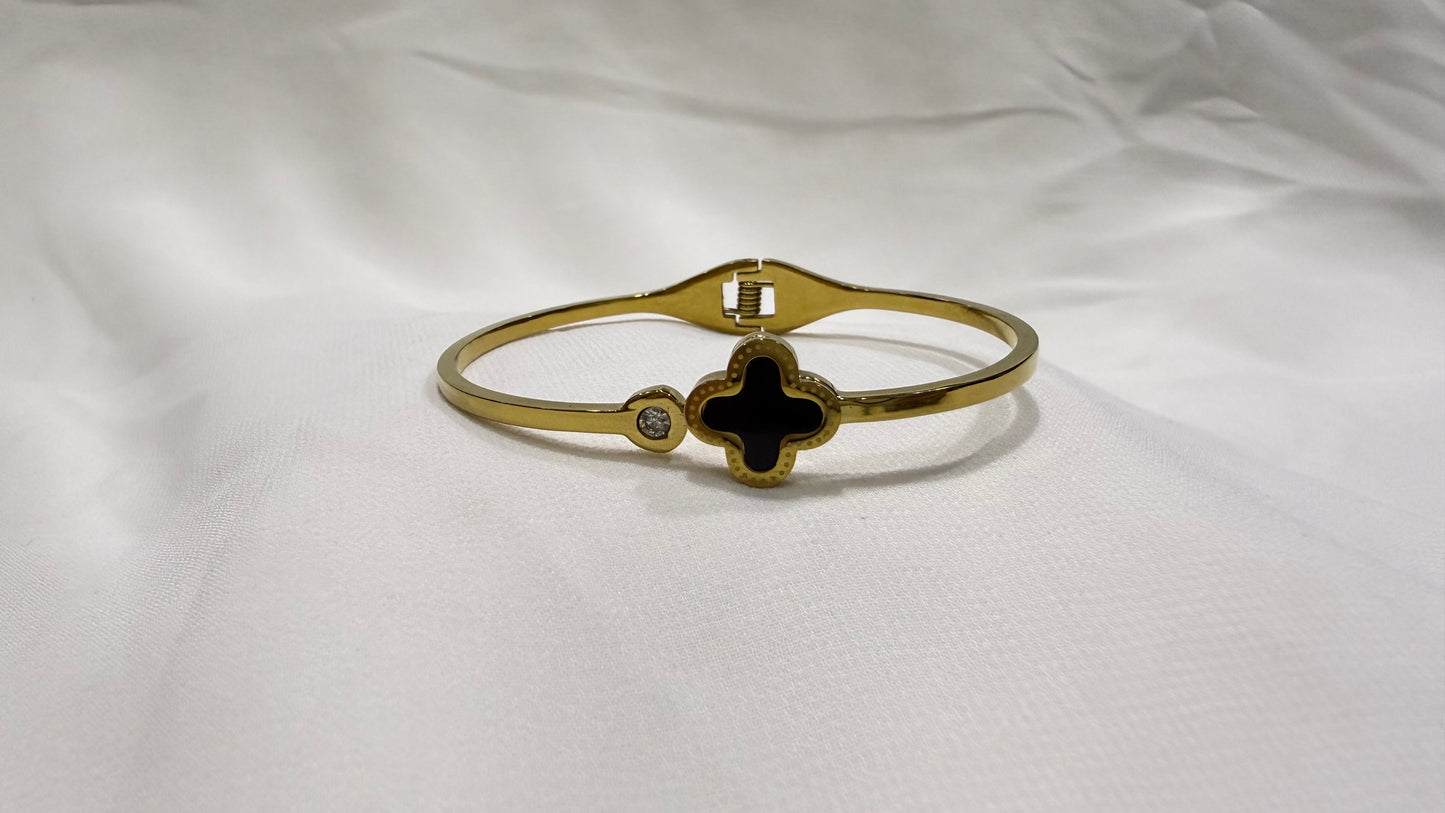 Minimal Black Clover Bangle