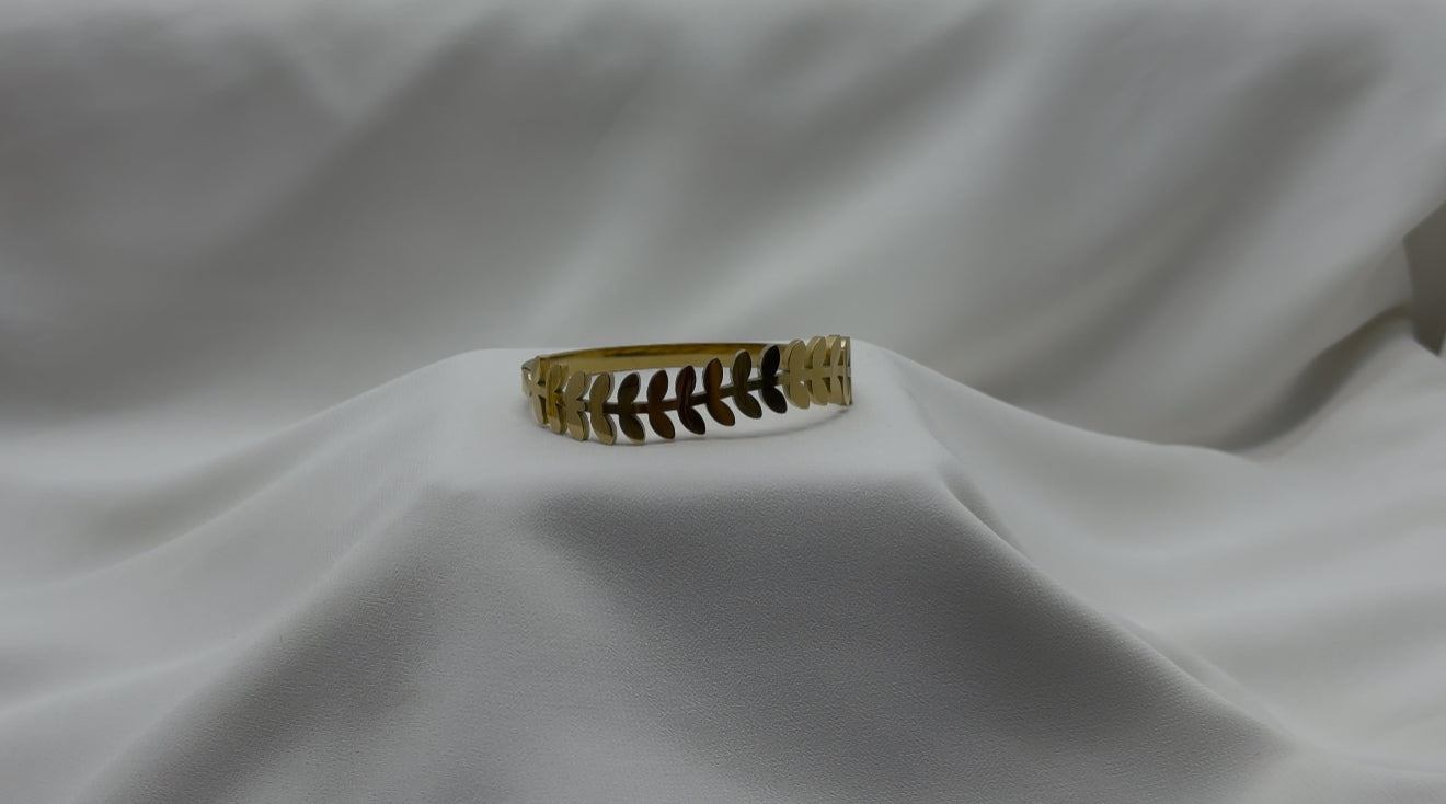 Golden Laurel Bangle